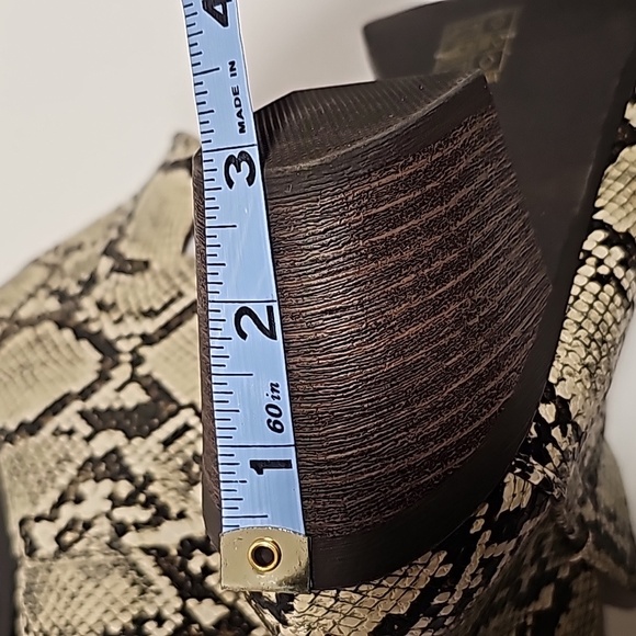 Mata Valentina Bootie Ankle Boot Snake Skin Animal Print Zipper Stacked Heel 10 - Picture 11 of 13
